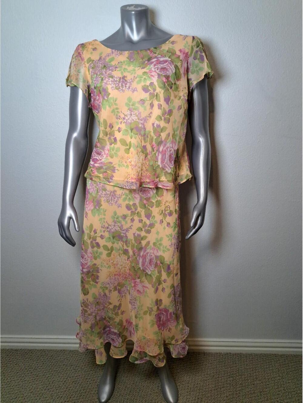 VYG STUDIO 1 Y2K floral print 2 piece set. Double Layered Lightweight 16p/fit L